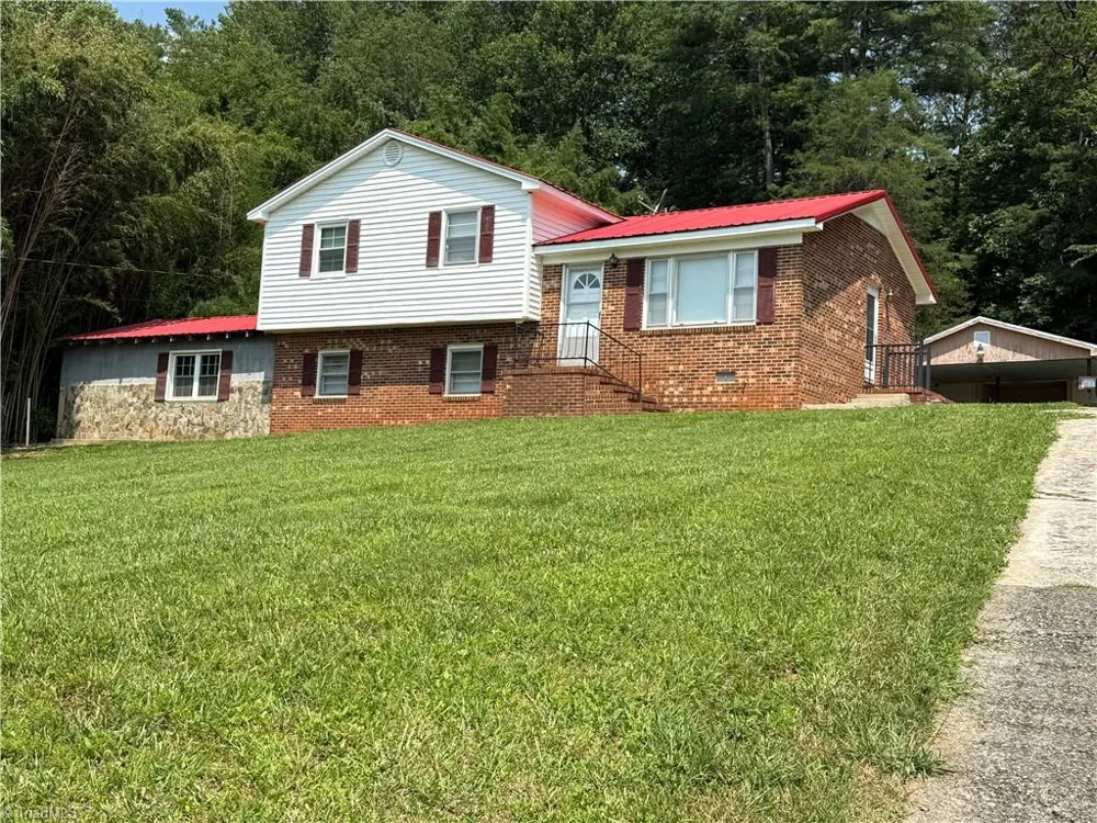 549 Ararat Hwy Ararat, VA 24053