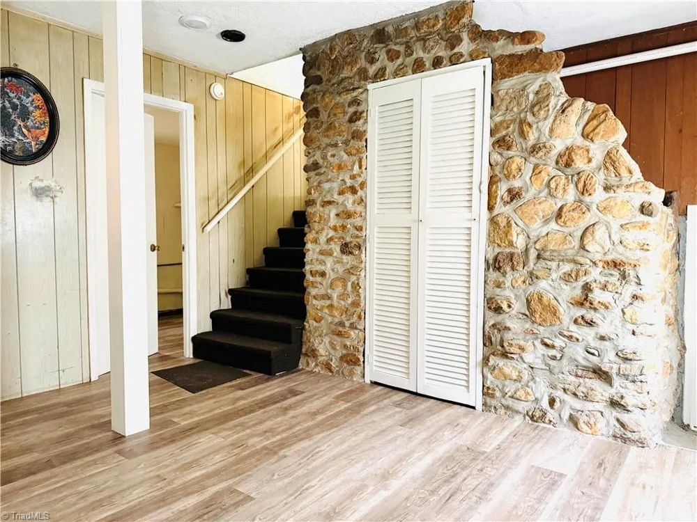 549 Ararat Hwy Ararat, VA 24053