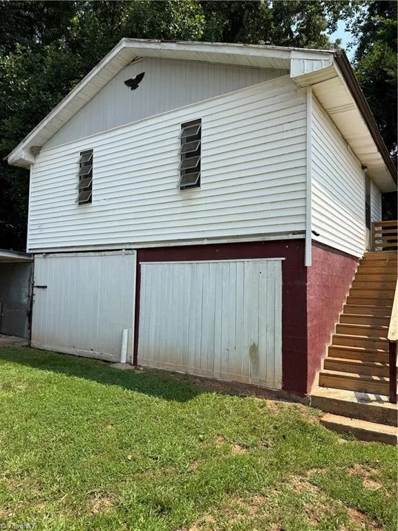 549 Ararat Hwy Ararat, VA 24053