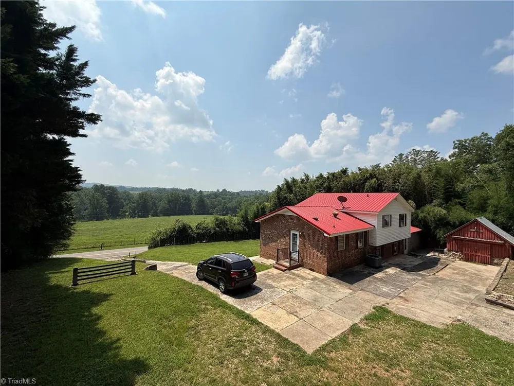 549 Ararat Hwy Ararat, VA 24053