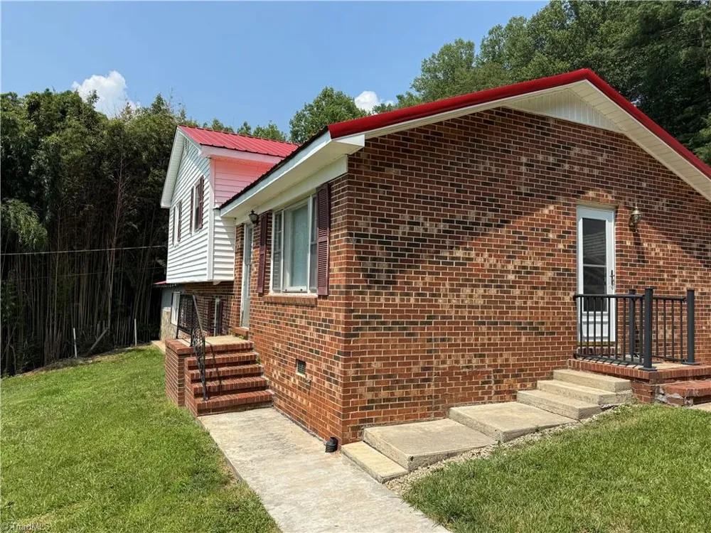 549 Ararat Hwy Ararat, VA 24053