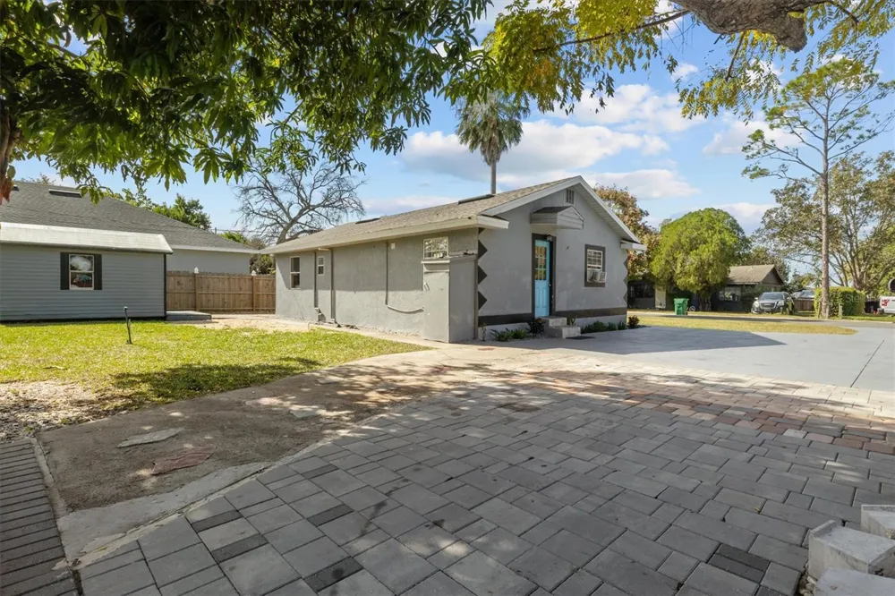 513 5TH STREET Dundee, FL 33838