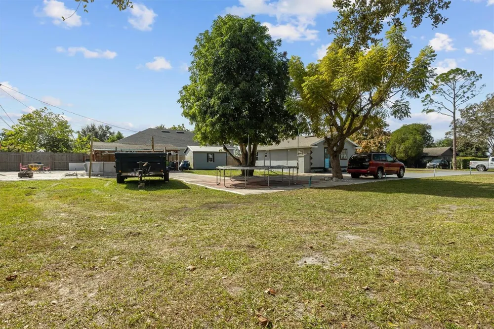 513 5TH STREET Dundee, FL 33838