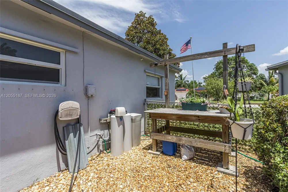 5309 SW 8th Ct Margate, FL 33068