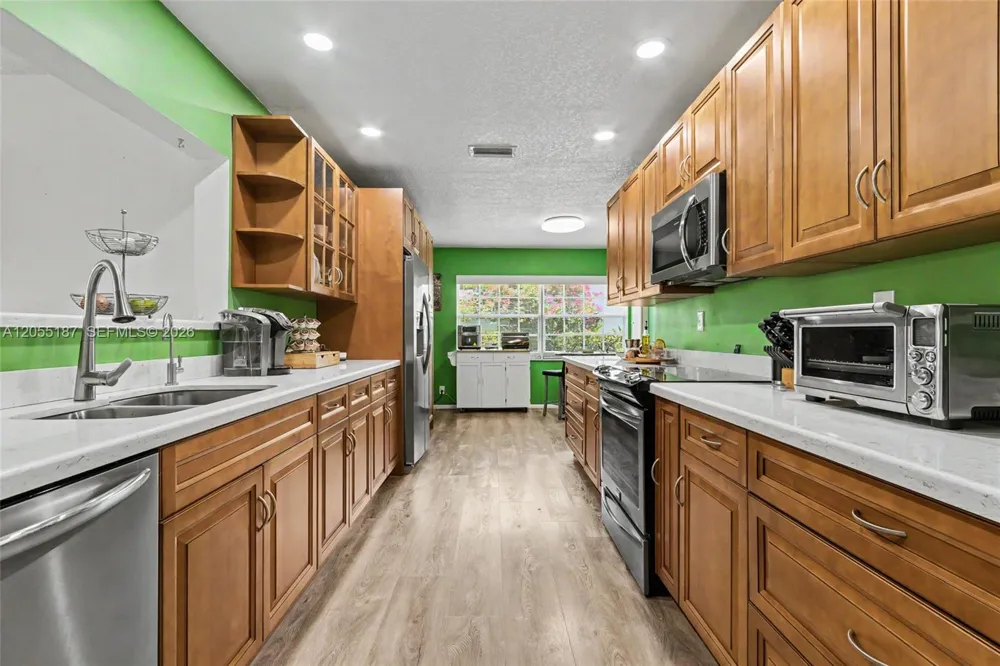 5309 SW 8th Ct Margate, FL 33068
