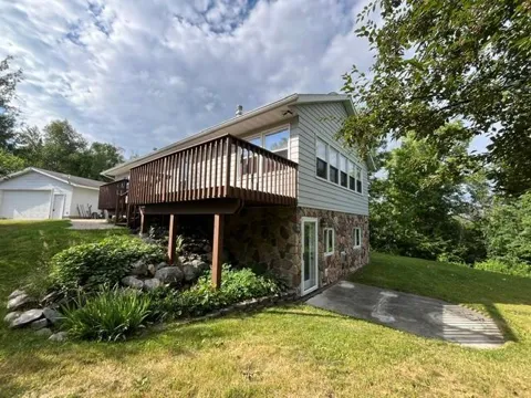5758 Puncher Point Road