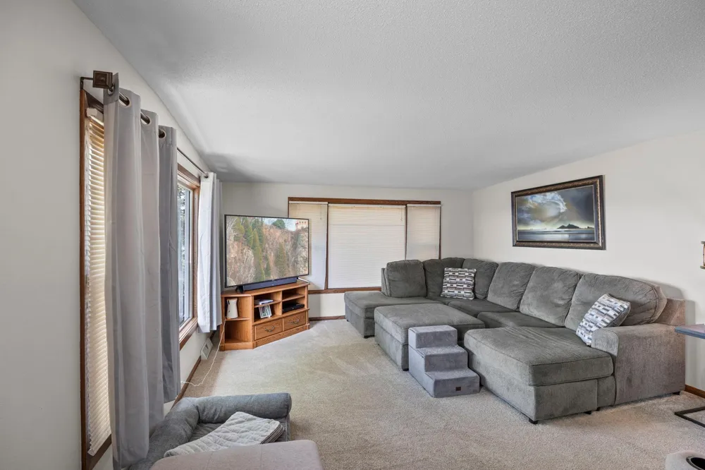 11383 Alcott Drive Sauk Centre, MN 56378