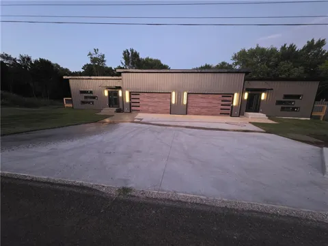 1535 Eisenhower