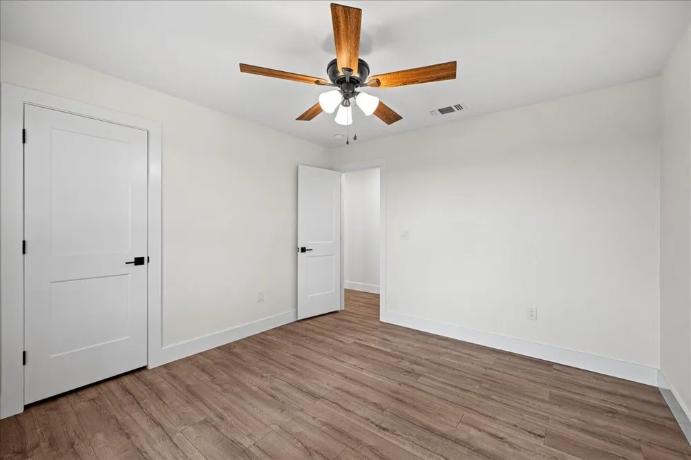 1232 Swiss Alp Hills Loop Schulenburg, TX 78956
