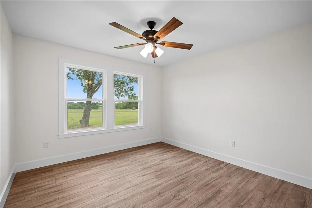 1232 Swiss Alp Hills Loop Schulenburg, TX 78956