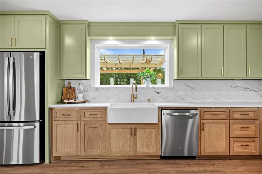 1232 Swiss Alp Hills Loop Schulenburg, TX 78956