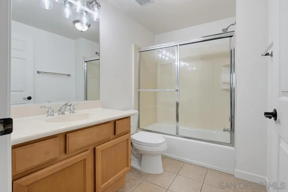 7647 Mission Gorge #19 San Diego, CA 92120