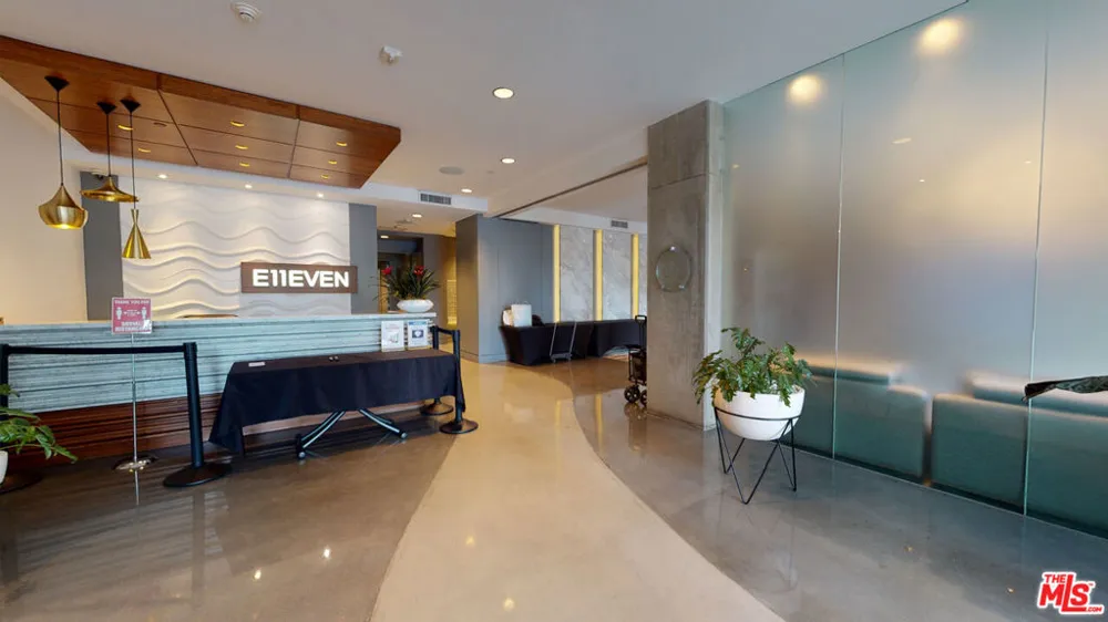 1111 S Grand Avenue #706 Los Angeles, CA 90015