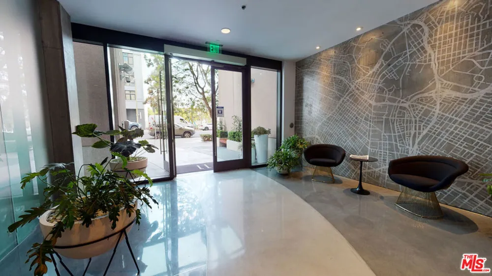 1111 S Grand Avenue #706 Los Angeles, CA 90015