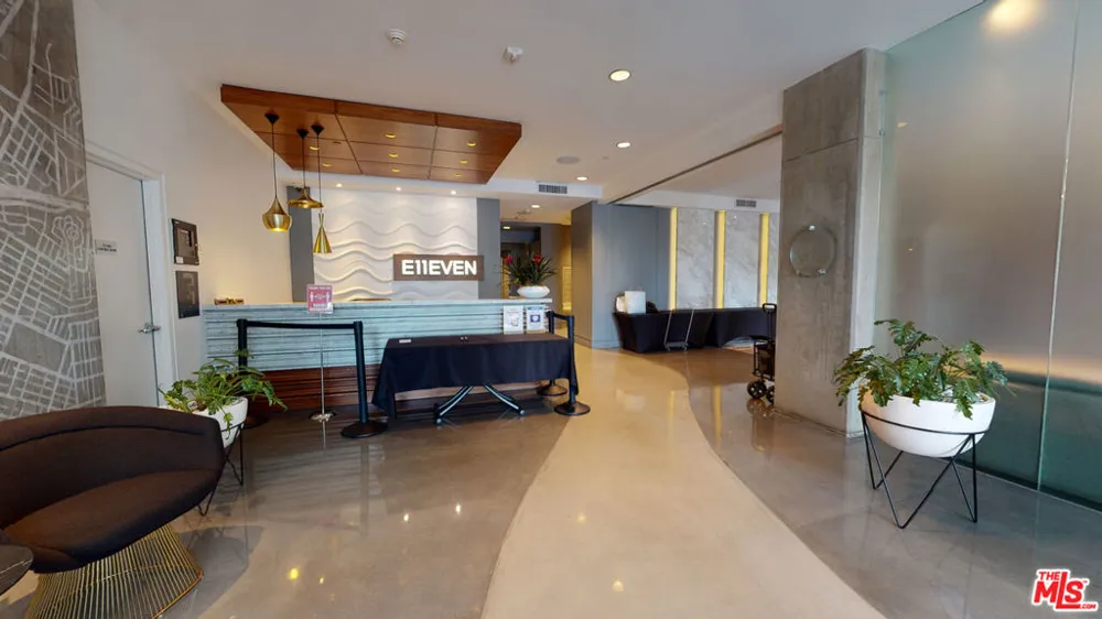 1111 S Grand Avenue #706 Los Angeles, CA 90015