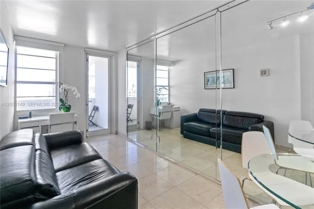 100 Lincoln Rd #1020 Miami Beach, FL 33139