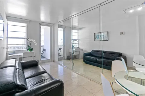 100 Lincoln Rd #1020