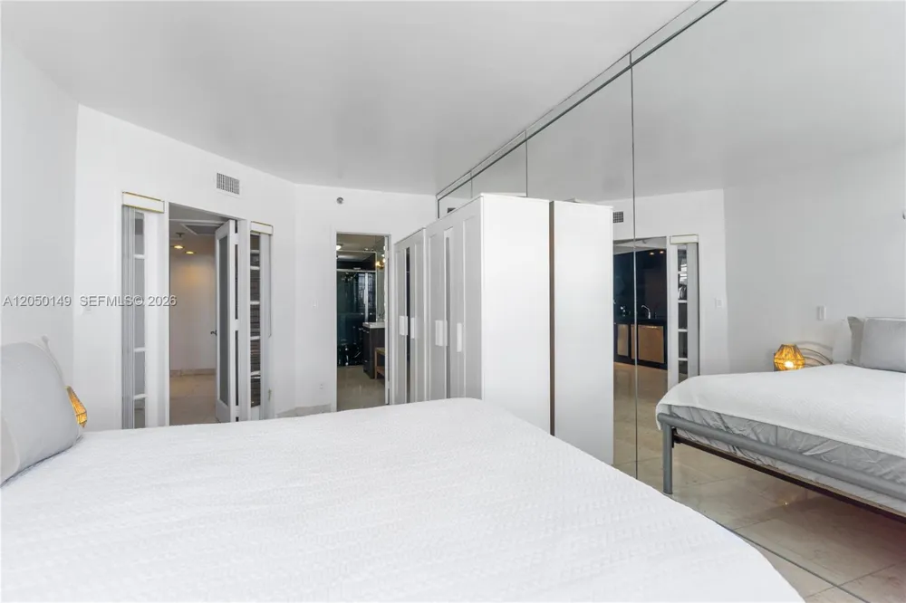 100 Lincoln Rd #1020 Miami Beach, FL 33139
