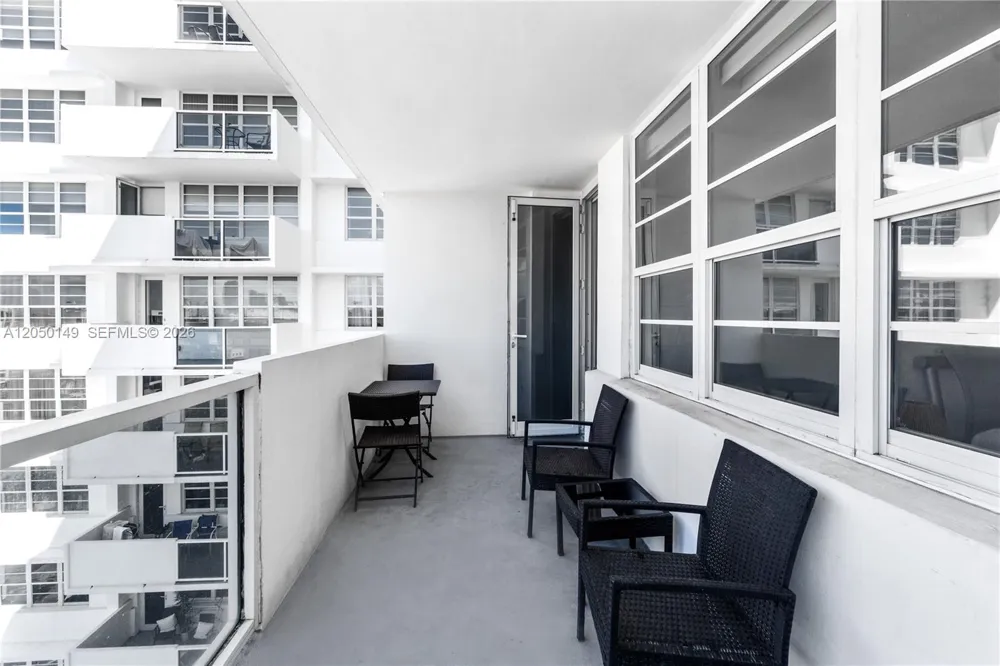 100 Lincoln Rd #1020 Miami Beach, FL 33139