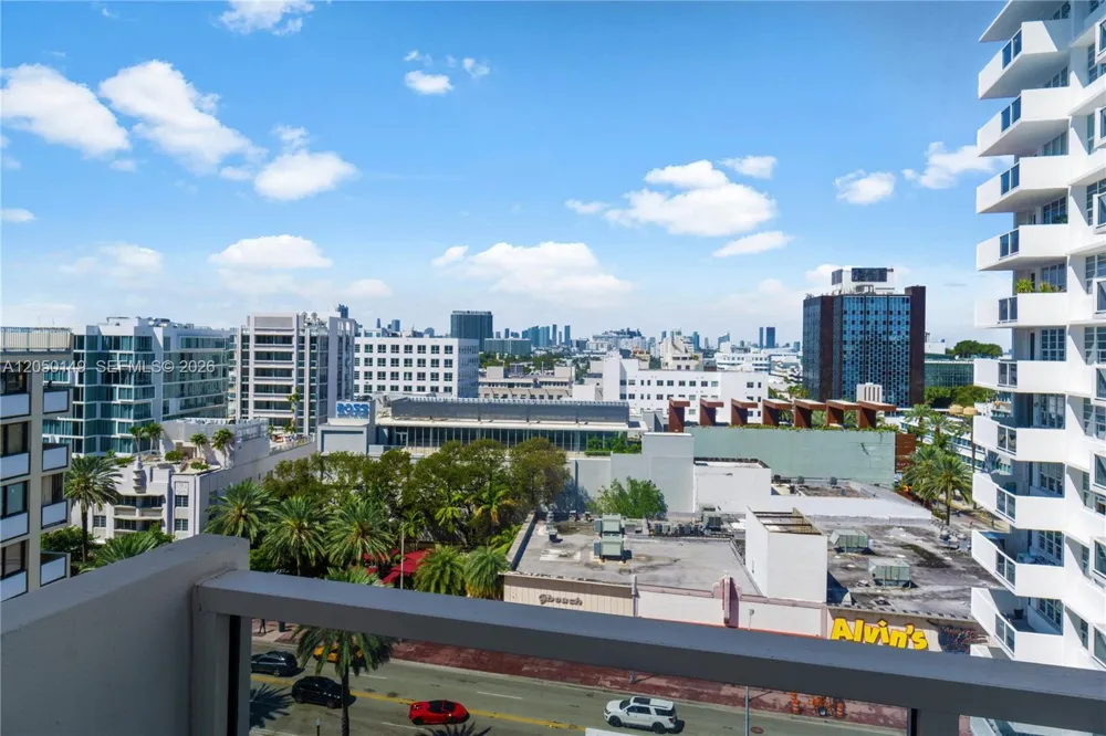 100 Lincoln Rd #1020 Miami Beach, FL 33139