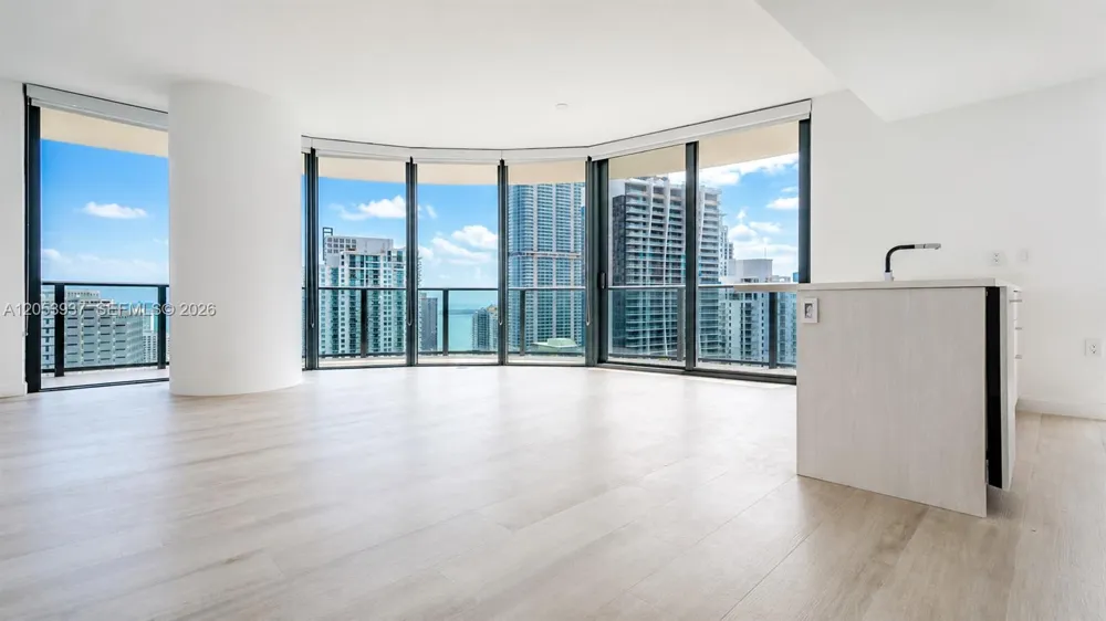 45 SW 9th St #3303 Miami, FL 33130