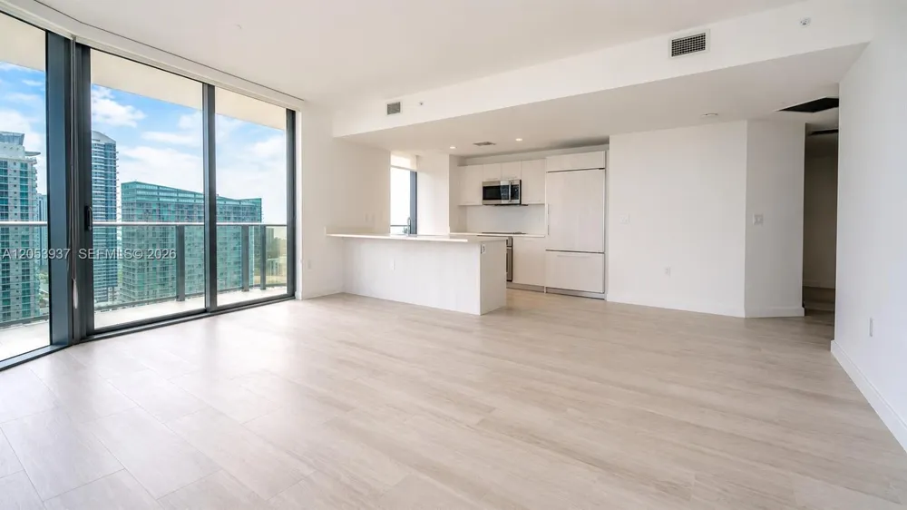 45 SW 9th St #3303 Miami, FL 33130