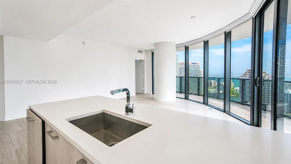 45 SW 9th St #3303 Miami, FL 33130