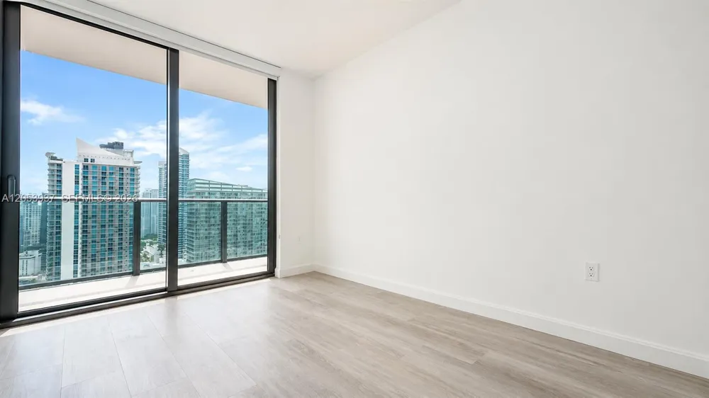 45 SW 9th St #3303 Miami, FL 33130