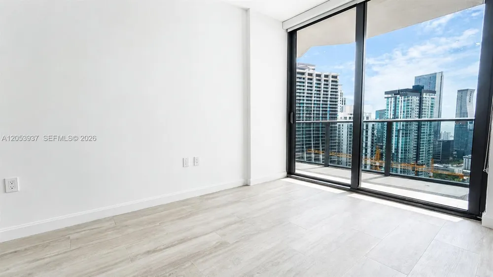 45 SW 9th St #3303 Miami, FL 33130