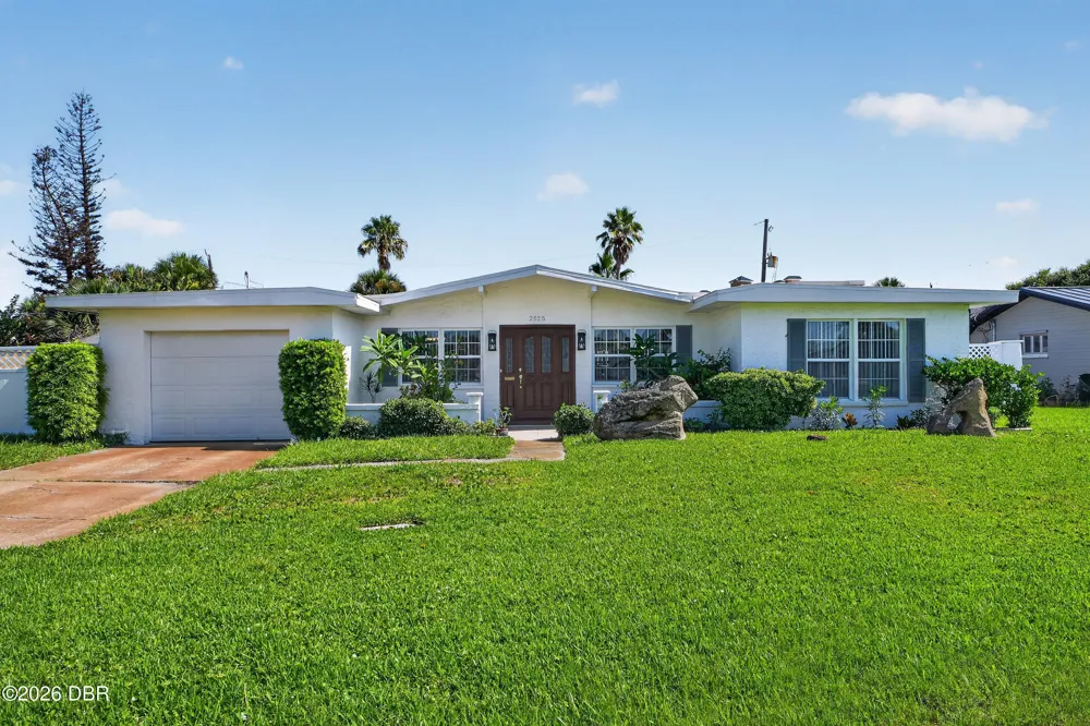 2525 Coral Way W #1 Daytona Beach Shores, FL 32118