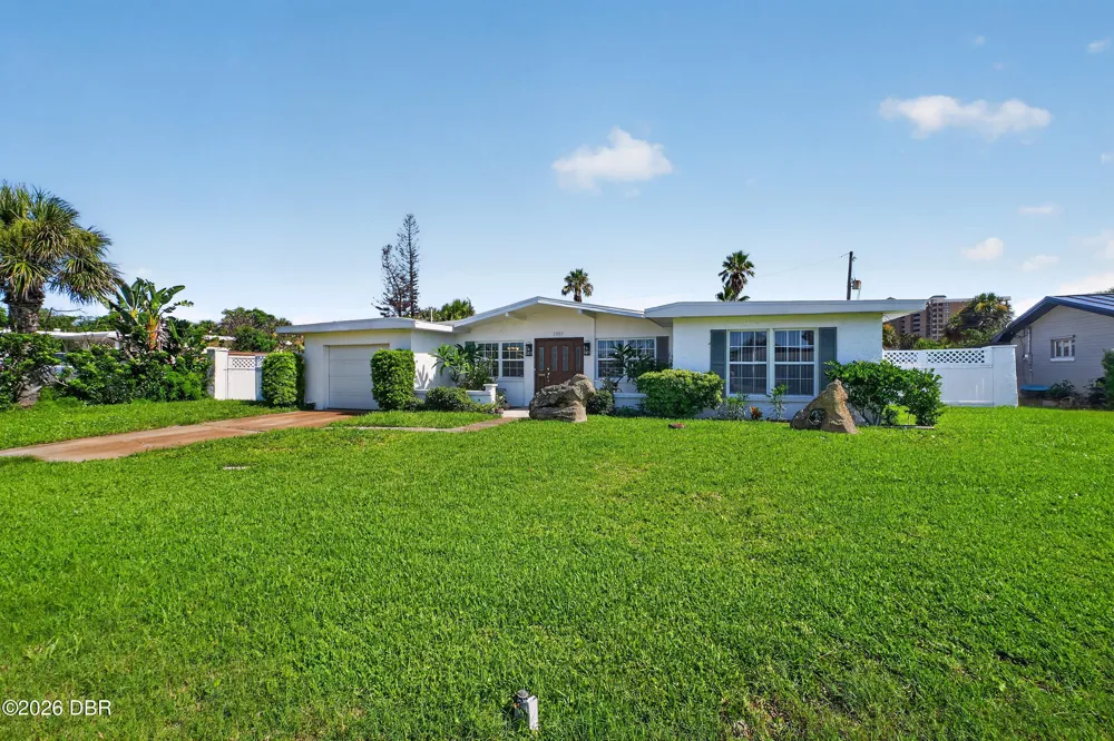 2525 Coral Way W #1 Daytona Beach Shores, FL 32118