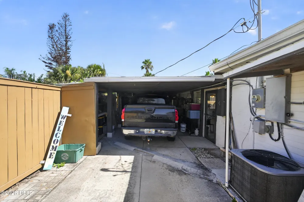 2525 Coral Way W #1 Daytona Beach Shores, FL 32118