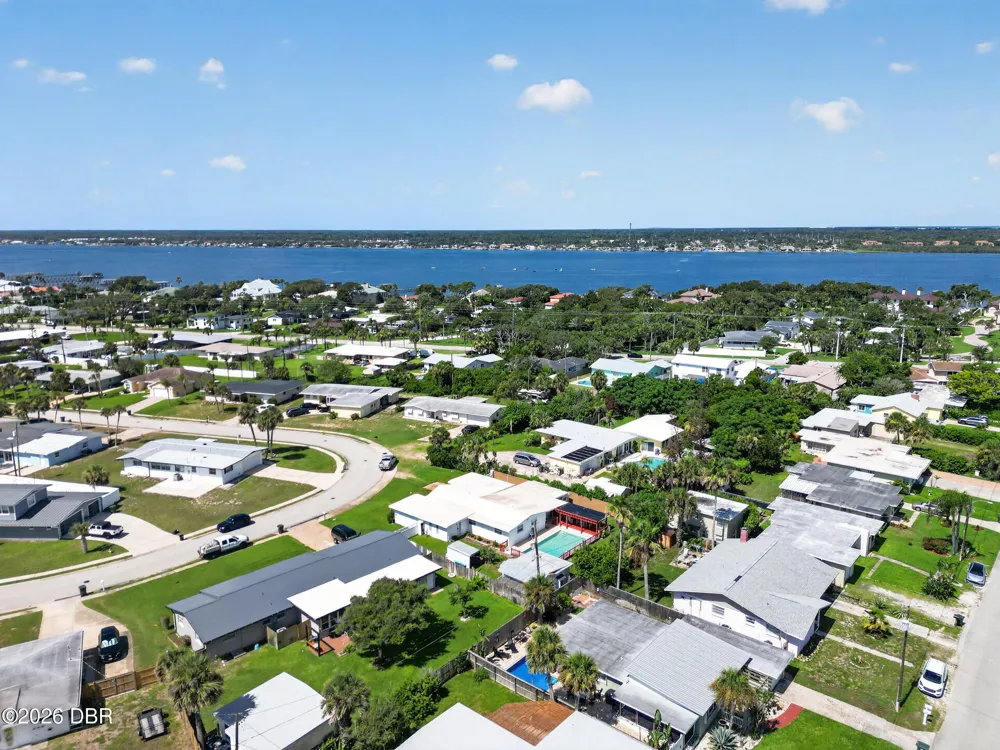2525 Coral Way W #1 Daytona Beach Shores, FL 32118