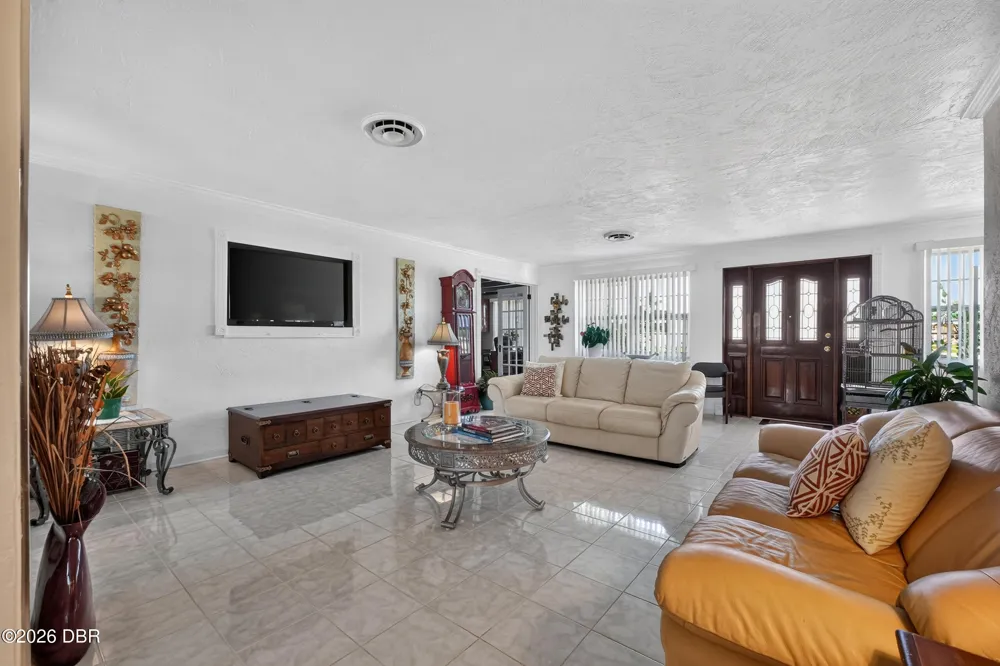 2525 Coral Way W #1 Daytona Beach Shores, FL 32118