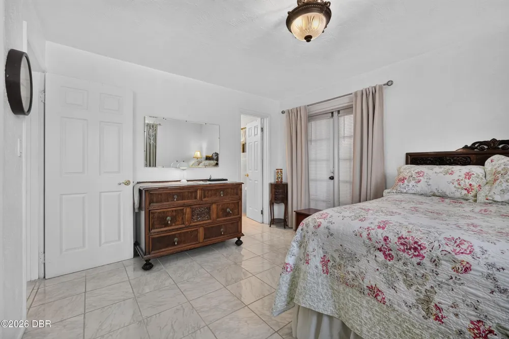 2525 Coral Way W #1 Daytona Beach Shores, FL 32118