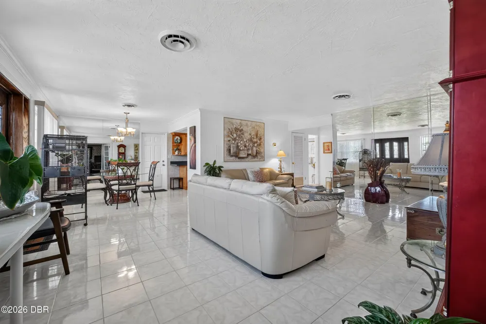 2525 Coral Way W #1 Daytona Beach Shores, FL 32118