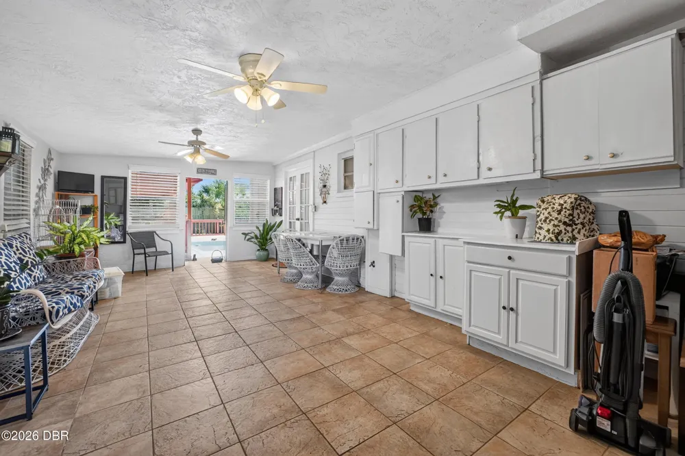 2525 Coral Way W #1 Daytona Beach Shores, FL 32118
