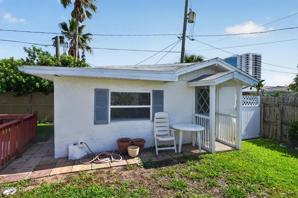 2525 Coral Way W #1 Daytona Beach Shores, FL 32118