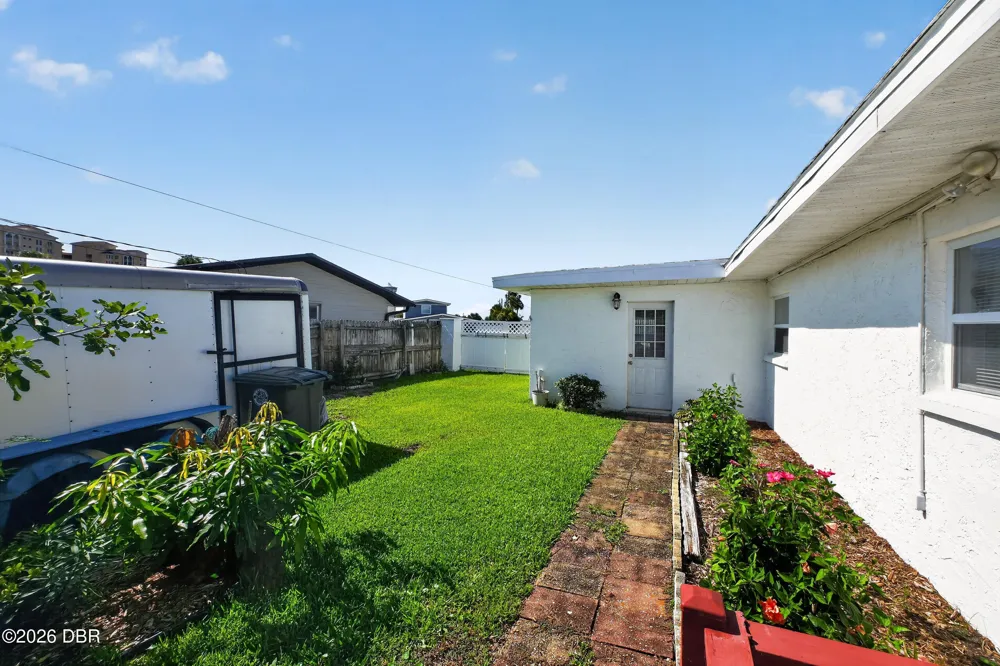 2525 Coral Way W #1 Daytona Beach Shores, FL 32118