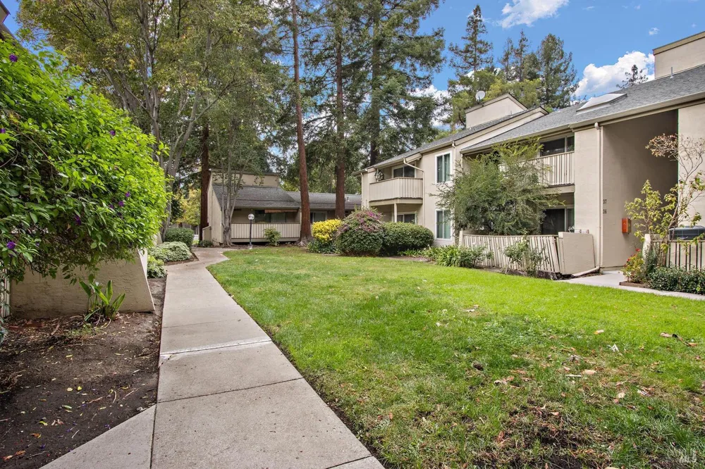 2704 Oak Road ##77 Walnut Creek, CA 94597
