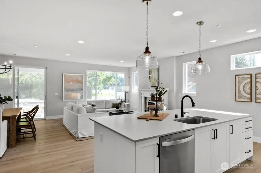 20114 10th Avenue W #A Lynnwood, WA 98087