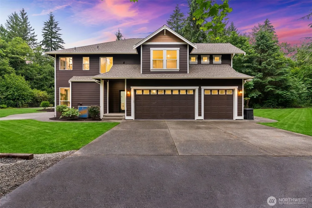 24984 SE 367th Way Enumclaw, WA 98022