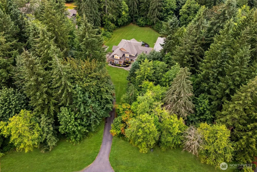 24984 SE 367th Way Enumclaw, WA 98022