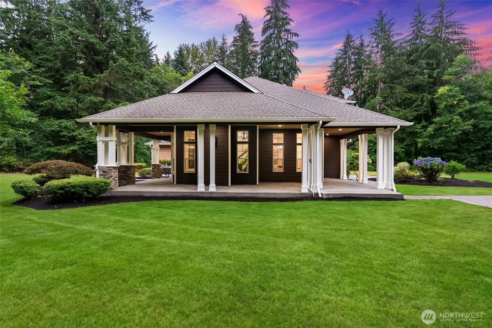 24984 SE 367th Way Enumclaw, WA 98022