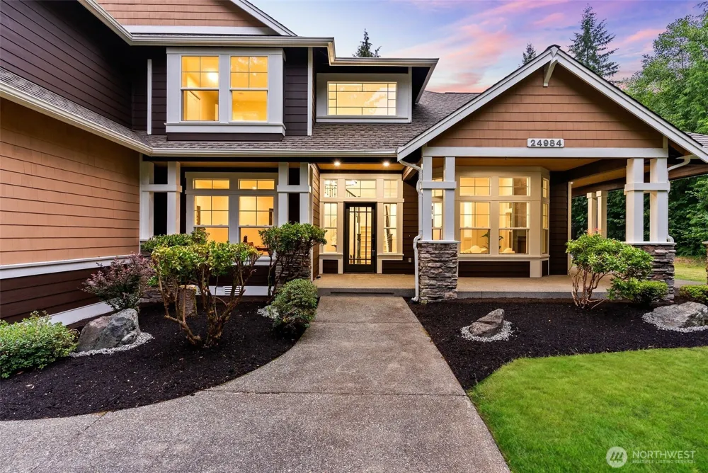 24984 SE 367th Way Enumclaw, WA 98022