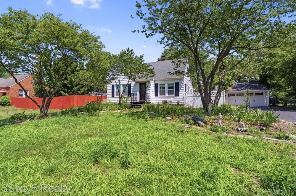 13599 S Huron River Drive Romulus City, MI 48174