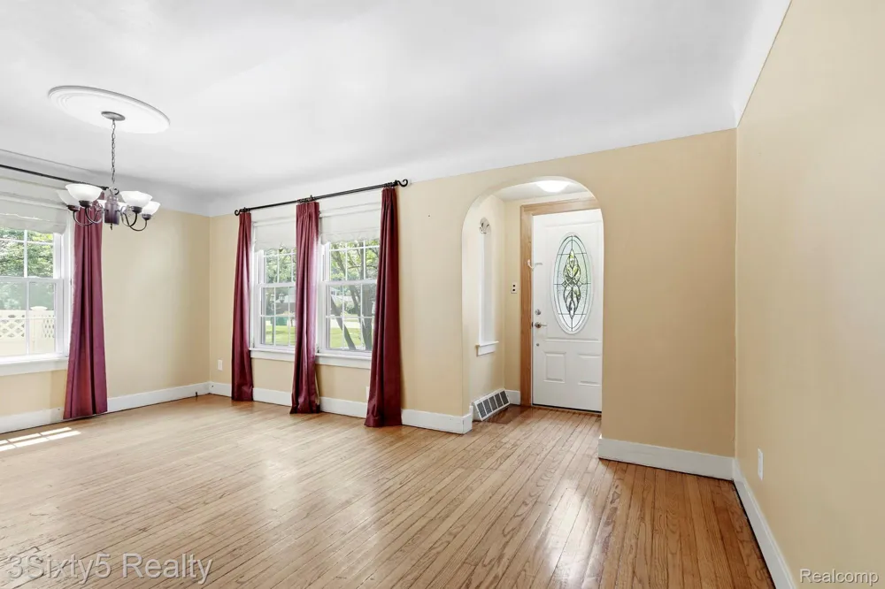 13599 S Huron River Drive Romulus City, MI 48174