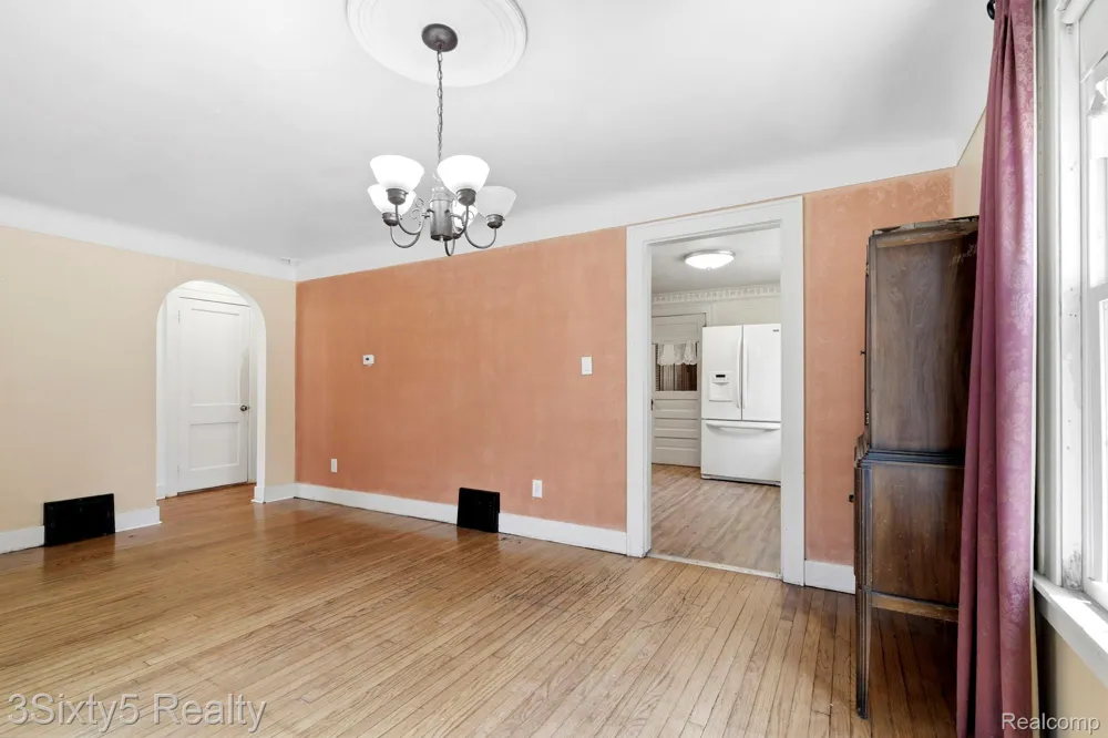 13599 S Huron River Drive Romulus City, MI 48174