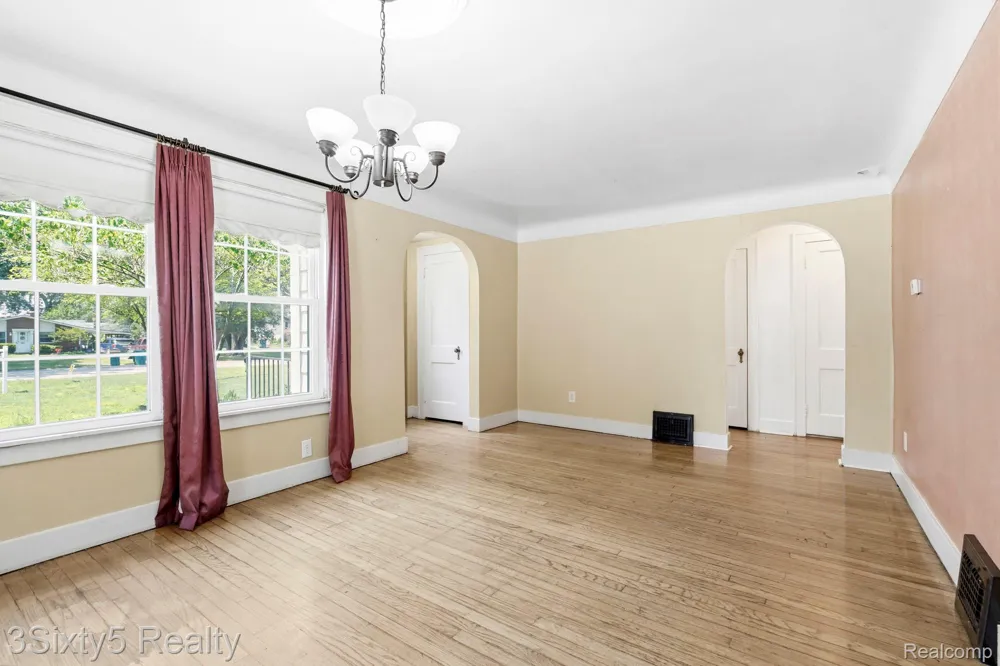 13599 S Huron River Drive Romulus City, MI 48174