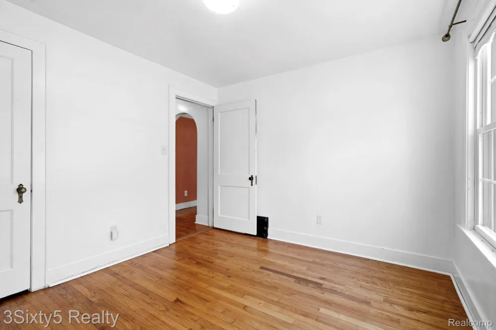 13599 S Huron River Drive Romulus City, MI 48174